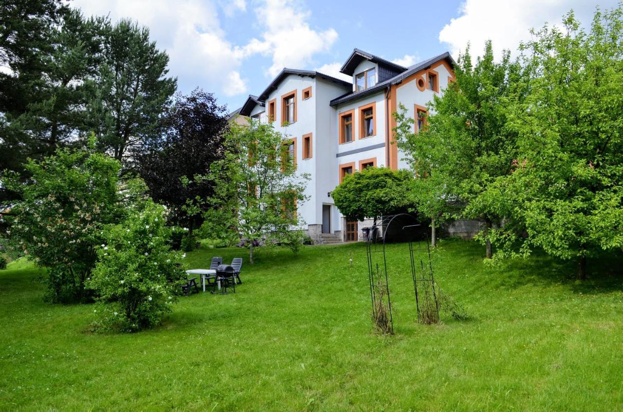Apartmany Irisis Chvalec Extérieur photo