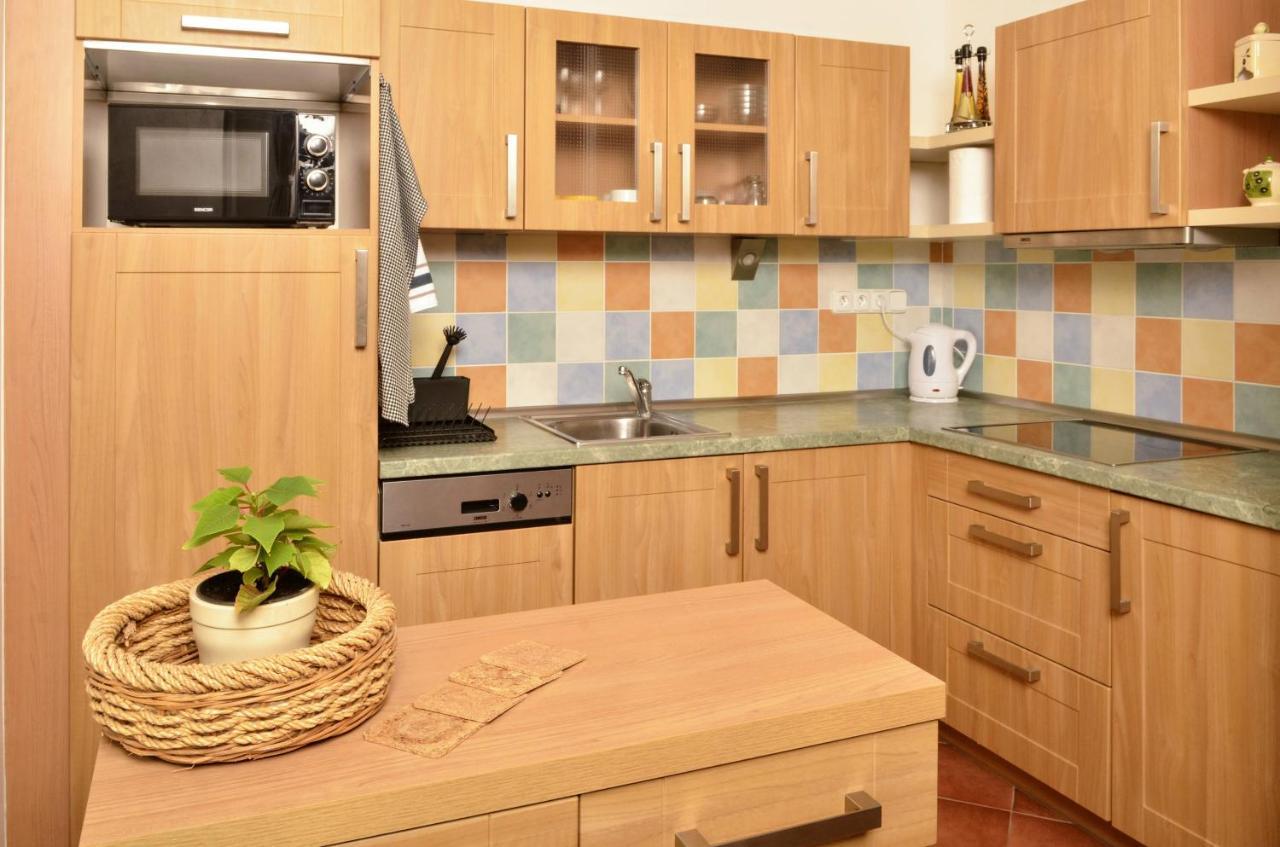 Apartmany Irisis Chvalec Extérieur photo